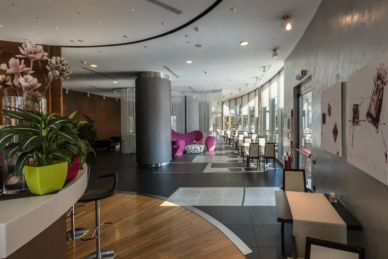 ****  Best Western Plus The Hub Hotel Милан Италия
