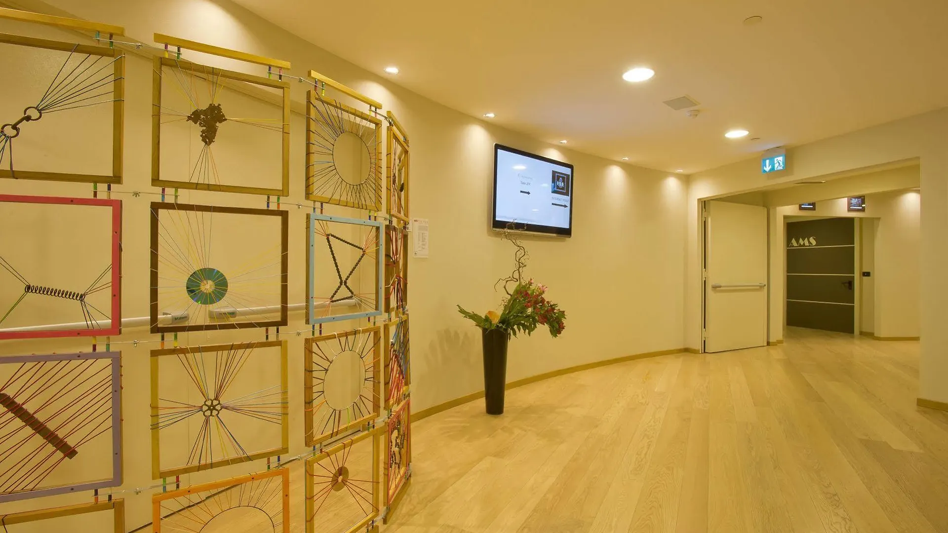 Best Western Plus The Hub Hotel Milano 4*,